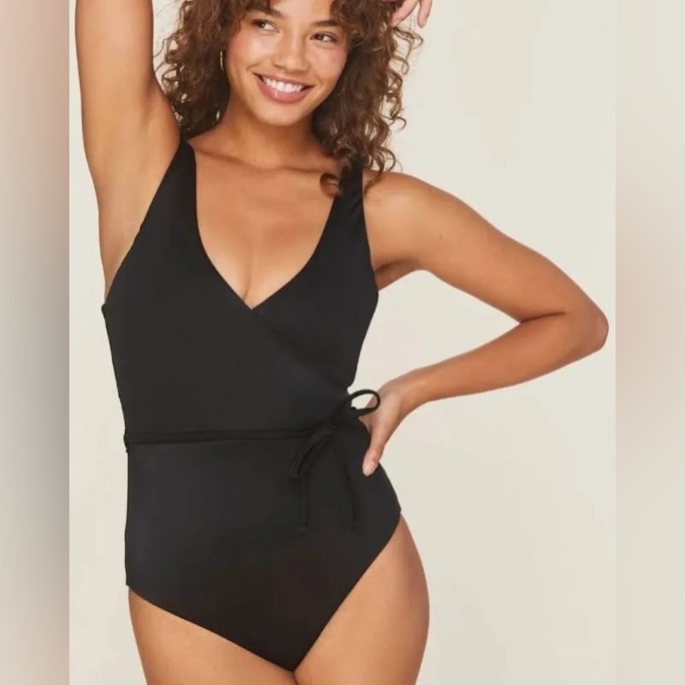 ANDIE‎ Swim: The Belmar One Piece in Black